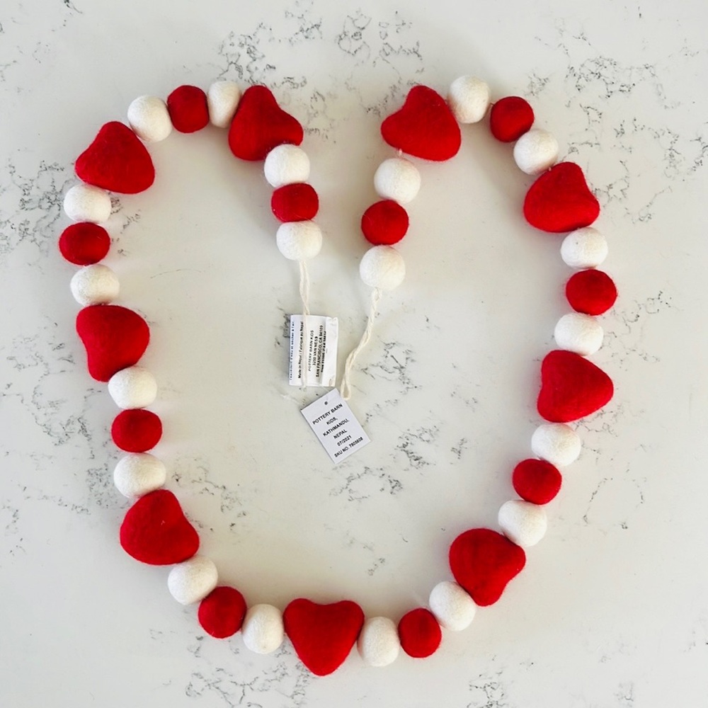 Pottery Barn Kids Felted Wool Heart Pom-Pom Garland - Picture 4 of 13